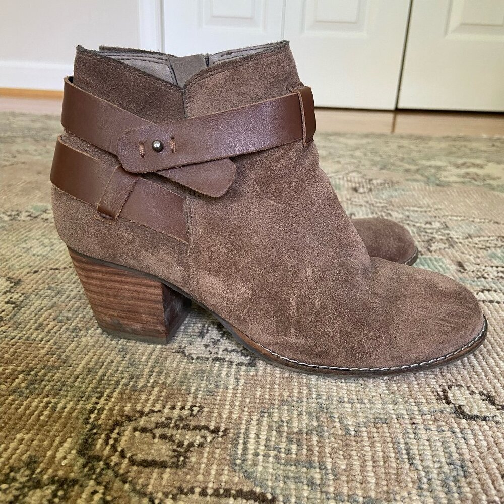 Dolce Vita Strap Taupe Suede Leather Block Heel Booties With Zipper Size 7